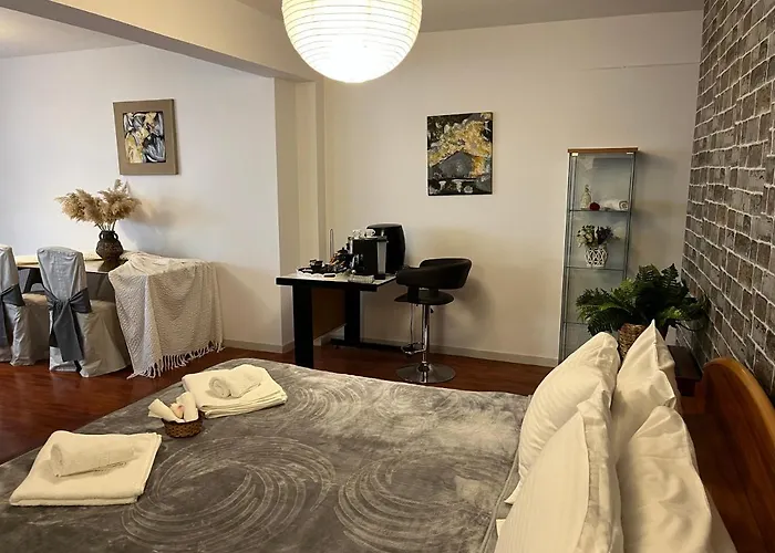 Lovely Cozy In The Entrance Of Nicosia *