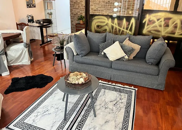 Lovely Cozy In The Entrance Of Nicosia